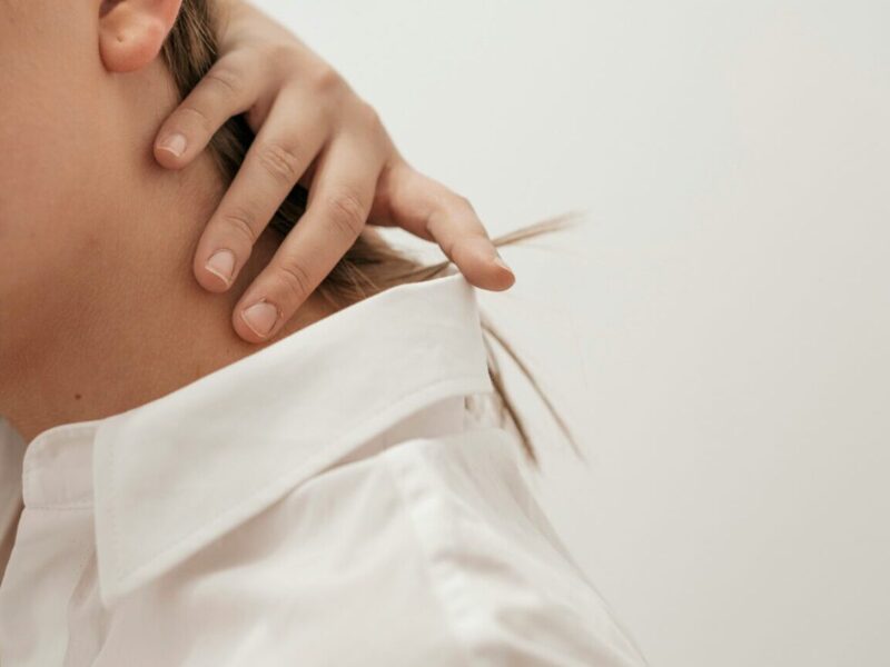 マッサージでは治らない肩こり・腰の違和感